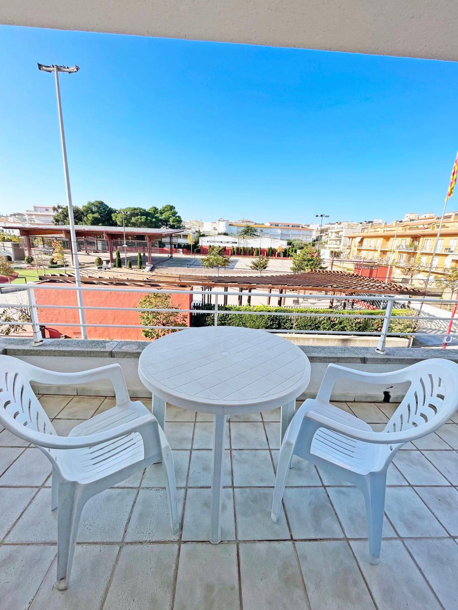 Apartamento De 3 Habitaciones En El Centro L' Escala Exterior foto